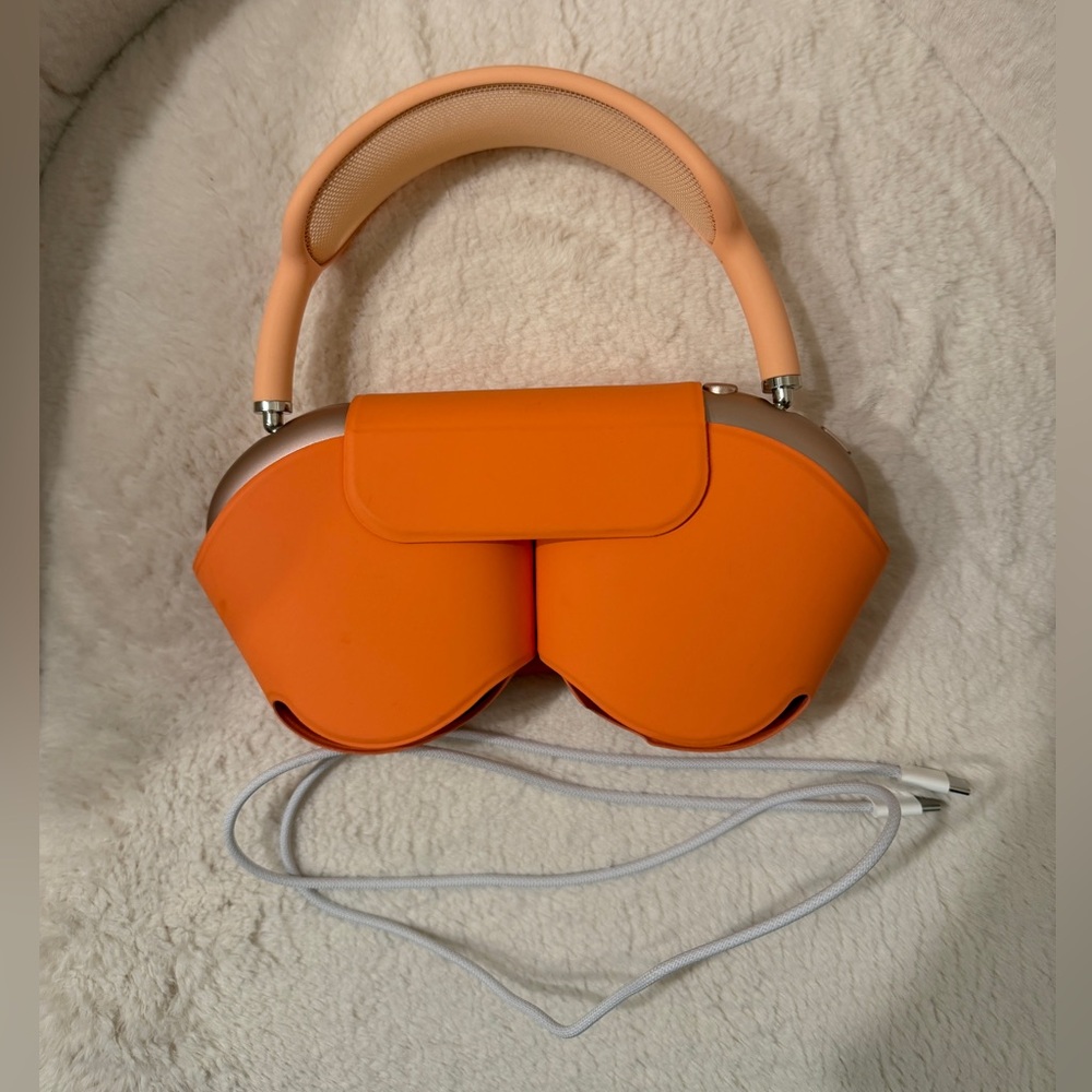 Pink AirPod Max 💗🎧 - Picture 5 of 8